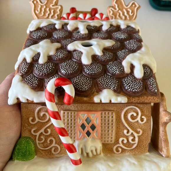 PartyLite Gingerbread House Holiday Decoration - Picture 5 of 6